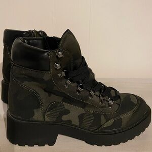 Universal Thread Camouflage Combat Boots